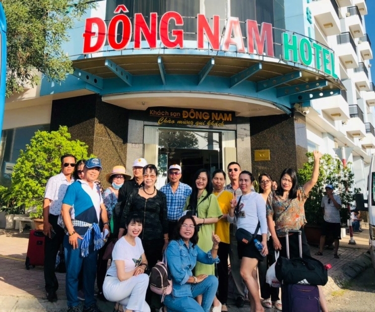 Khách sạn Đông Nam Châu Đốc